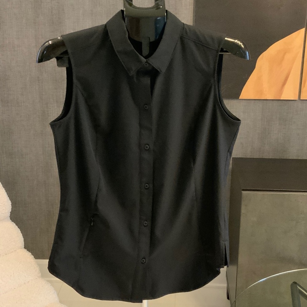 Eddie Bauer Dark Navy Balier sleeveless tech shirt S